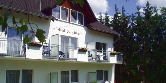 3 Sterne Land-gut-Hotel BurgBlick