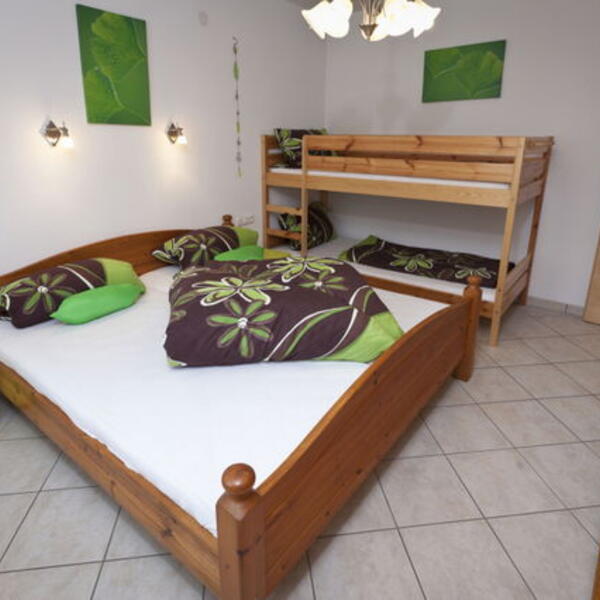 Direkt an der Seilbahn Bauernhof  Valrunzhof****