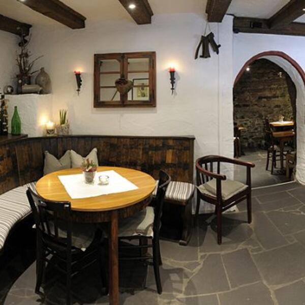 Wein- und Gästehaus M. Bai