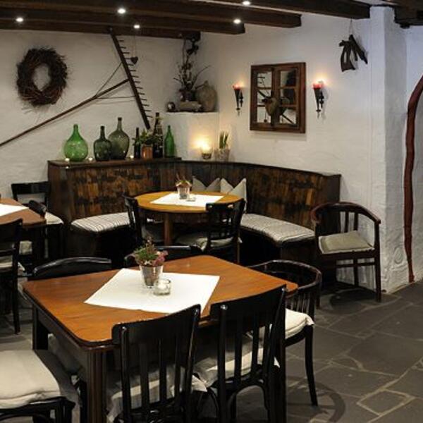 Wein- und Gästehaus M. Bai