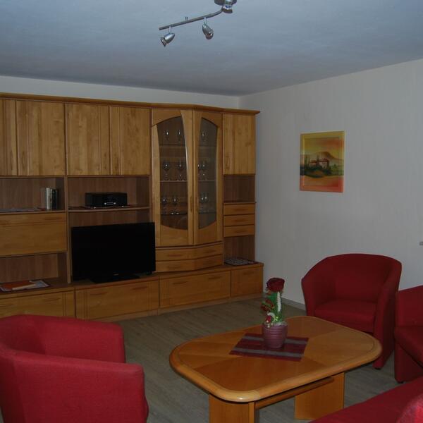 Wohnzimmer mit Schlafcouch EG