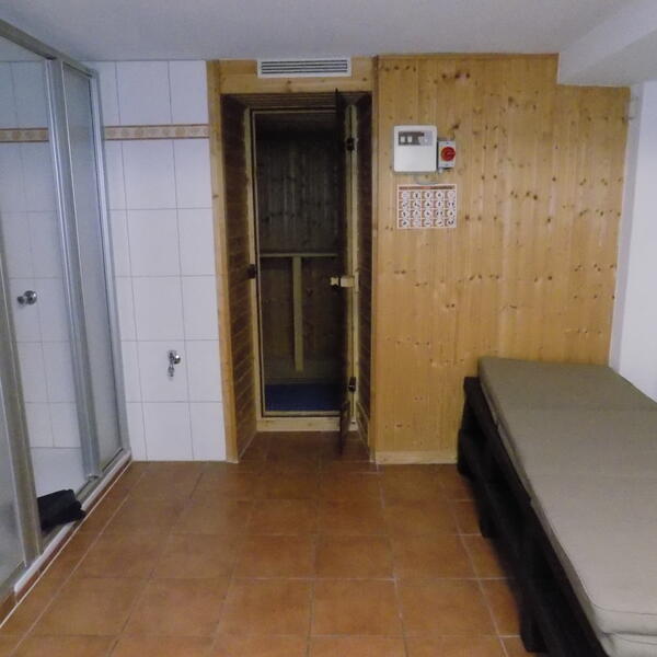 Bad und Sauna