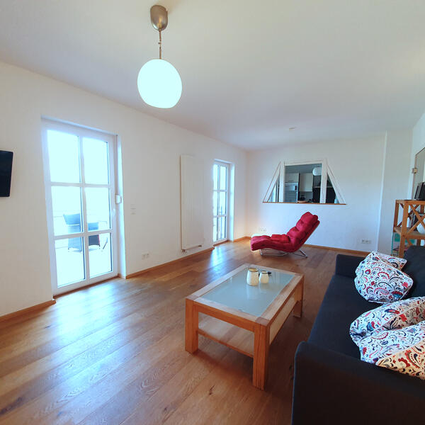 Bodentiefe Fenster auch in dieser Fewo zur Moselseite