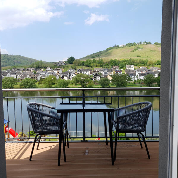 Ferienwohnungen Hallenbach in Zell Mosel