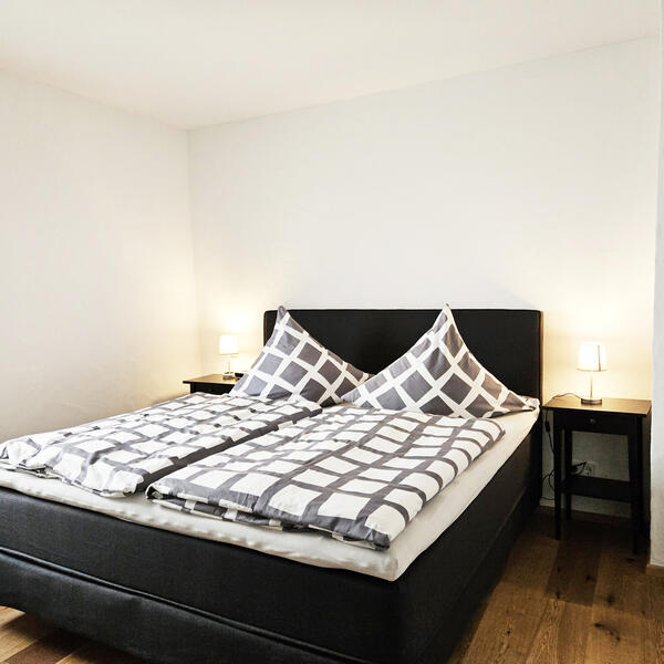 Bettwäsche und Handtücher werden gestellt