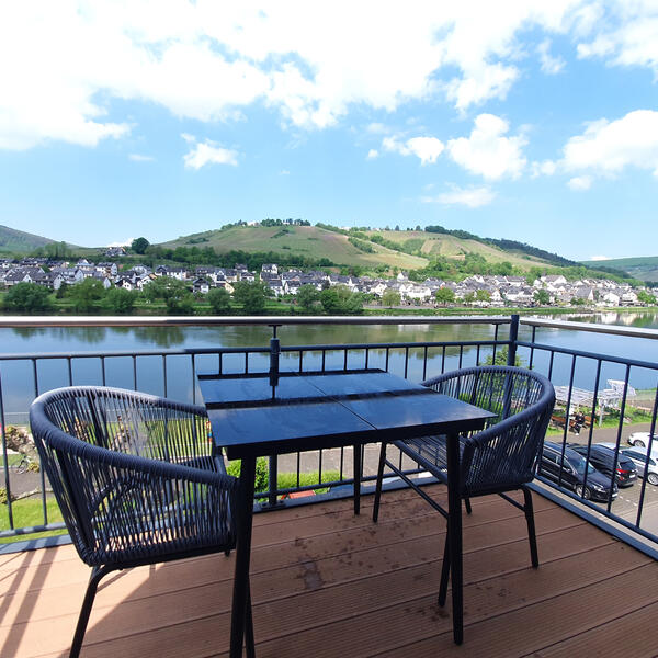 Und herrlicher Panoramablick vom Balkon