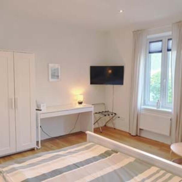 Ferienwohnungen Hallenbach Zell Mosel