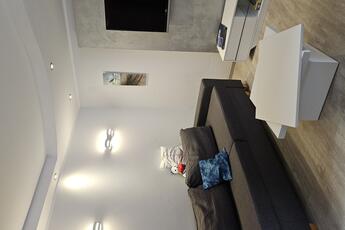 Wohnzimmer mit Schlafsofa